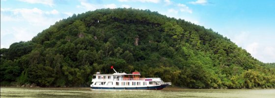 CHƯƠNG TRÌNH 2: BẾN TÀU HOÀNG LONG – TƯỢNG ĐÀI NỮ SINH - THIỀN VIỆN TRÚC LÂM - ĐỀN CÔ BƠ – BẾN TÀU HOÀNG LONG