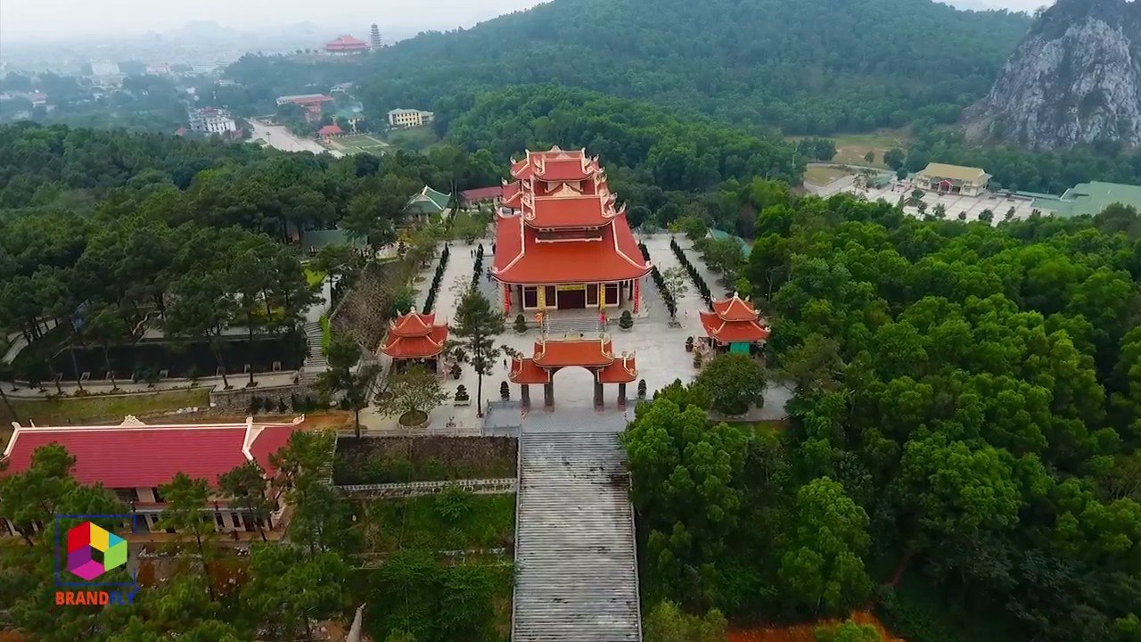 CHƯƠNG TRÌNH 2: BẾN TÀU HOÀNG LONG – TƯỢNG ĐÀI NỮ SINH - THIỀN VIỆN TRÚC LÂM - ĐỀN CÔ BƠ – BẾN TÀU HOÀNG LONG