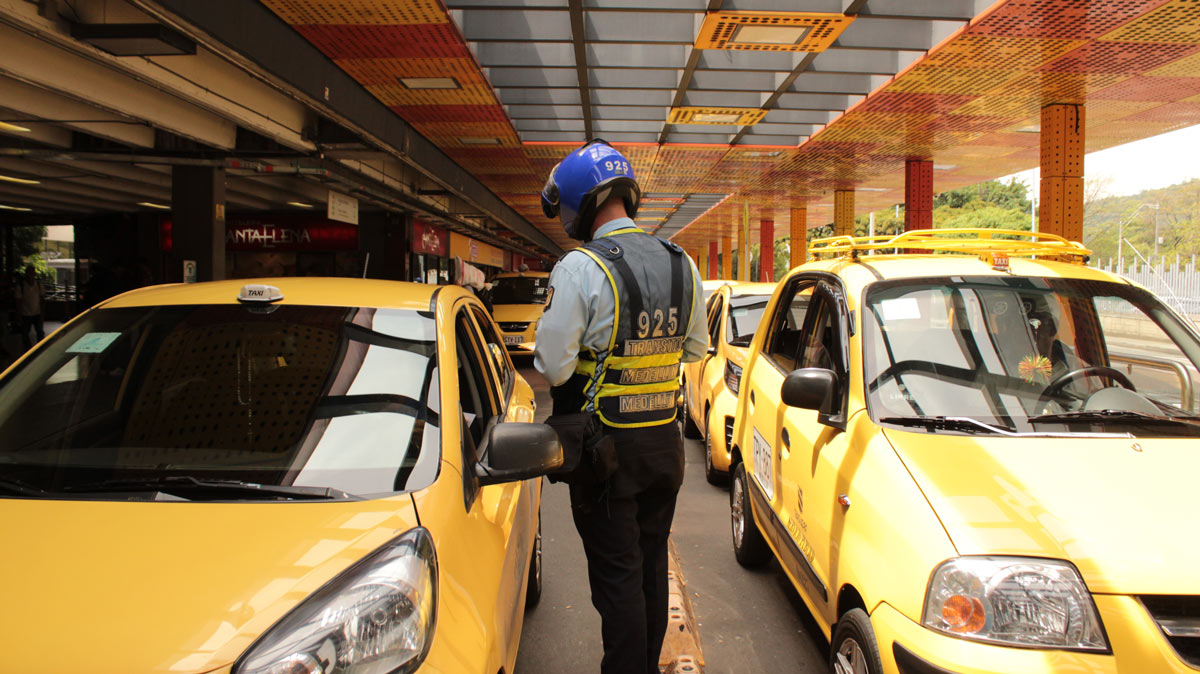 Taxi Vĩnh Lộc Thanh Hóa Gọi Ngay 0376.17.3636