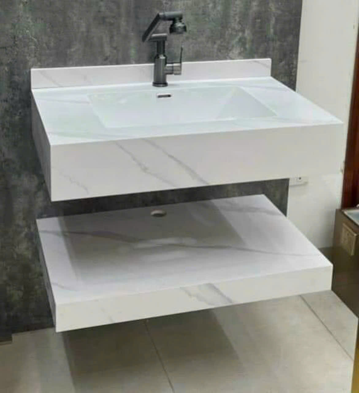 bàn đá 2 tầng tràn viền MS 66